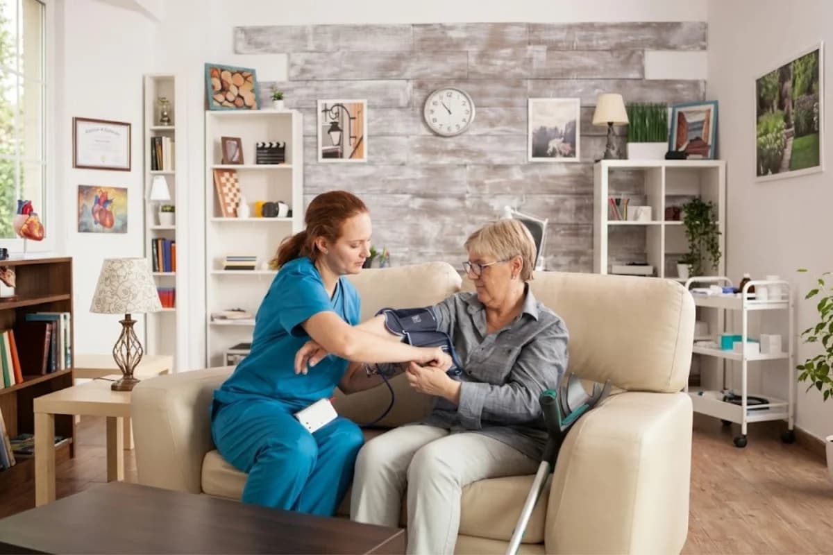How to Choose the Best Home Nursing Services in Dubai for Your Needs — SiZa Health Care blog article